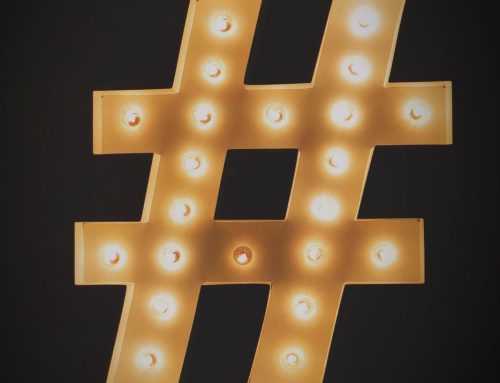 Claiming Transparency: Scenographies of Critique on Social Media and Video Games Platforms